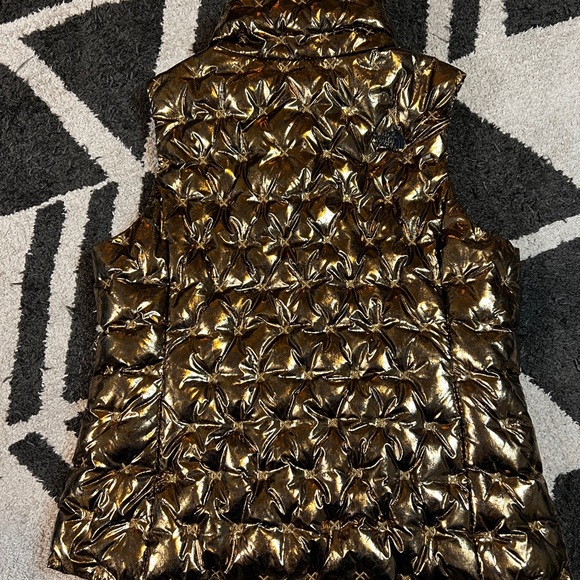 North Face Vest dark metallic gold - Picture 5 of 7